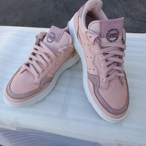 Adidas Womens Sneakers Size 8